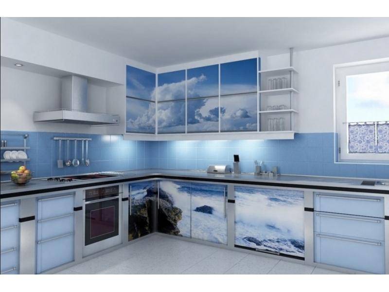 красивая угловая кухня с фотопечатью в Архангельске