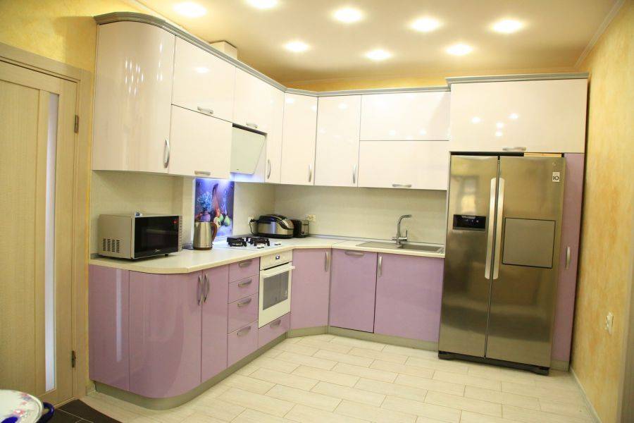 угловая радиусная кухня в Архангельске