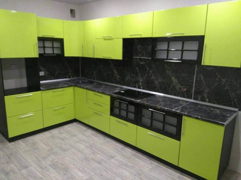зеленый кухонный гарнитур в Архангельске