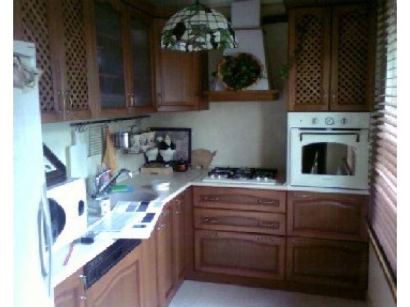 кухонный гарнитур угловой массив в Архангельске