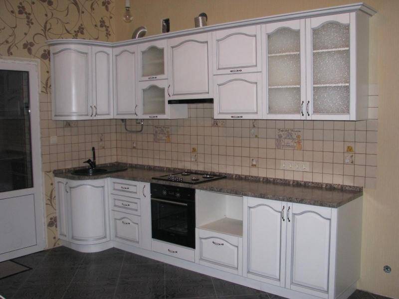 угловая классическая кухня в Архангельске