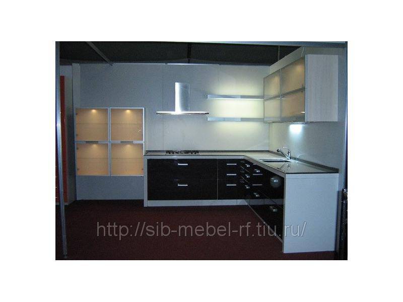кухня с фасадами из пластика 3 в Архангельске