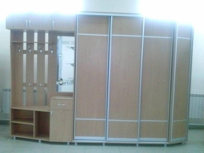 прихожая со шкафом-купе в Архангельске