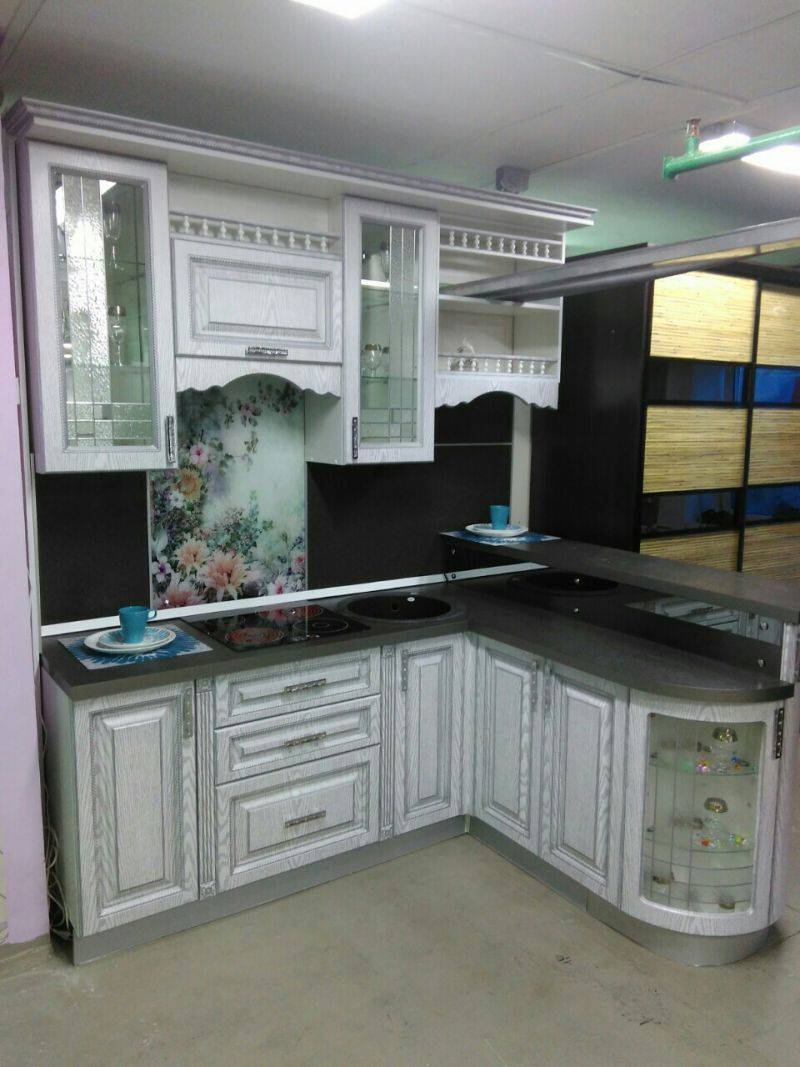 кухонный гарнитур с нанесением патины в Архангельске