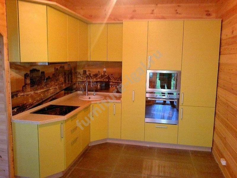 угловая желтая кухня в Архангельске