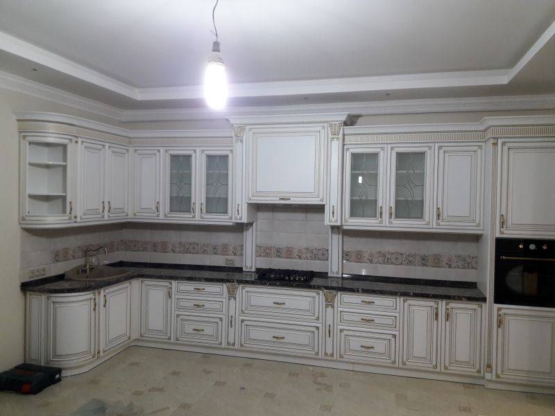 угловая кухня из дерева в Архангельске