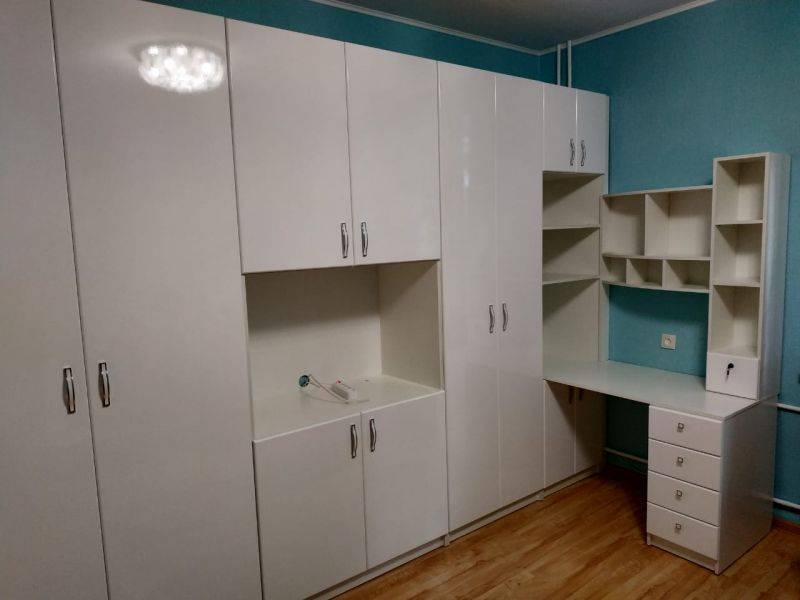 стенка с уголком для школьника в Архангельске