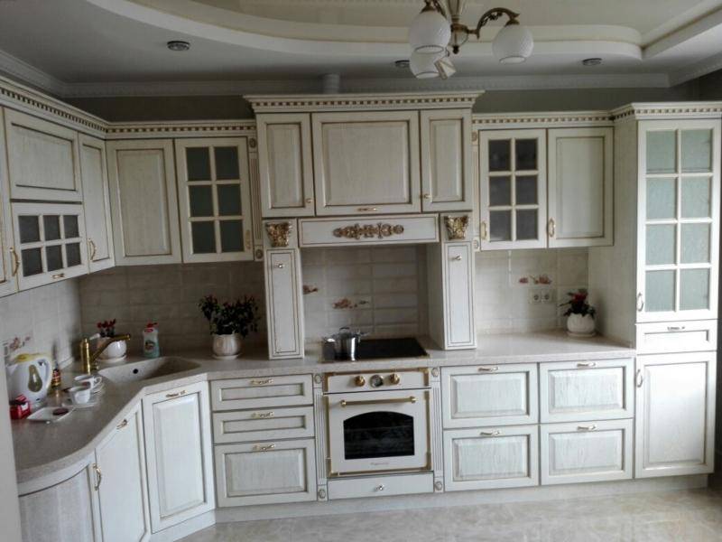 угловая кухня классика в Архангельске