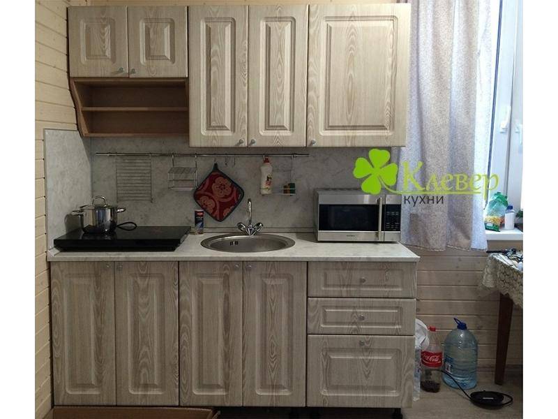 небольшая прямая кухня в Архангельске