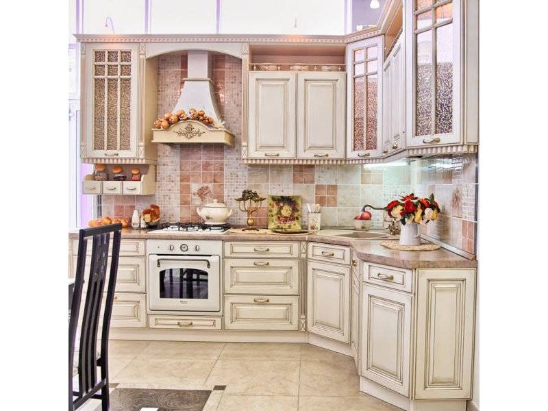 изящная угловая кухня патина в Архангельске