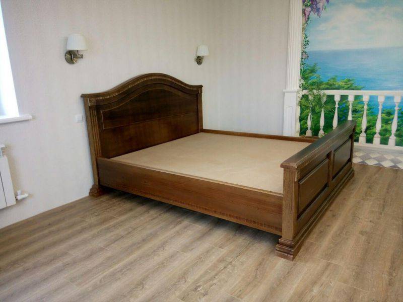 кровать двуспальная из дерева в Архангельске