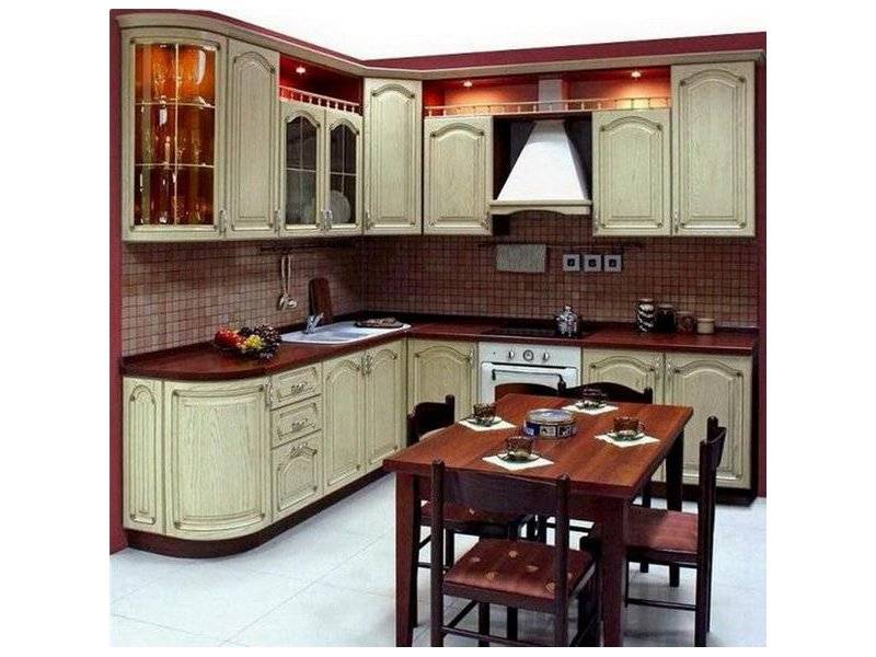 угловая кухня классика в Архангельске
