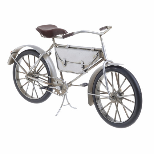 модель bicycle серебристого цвета в Архангельске
